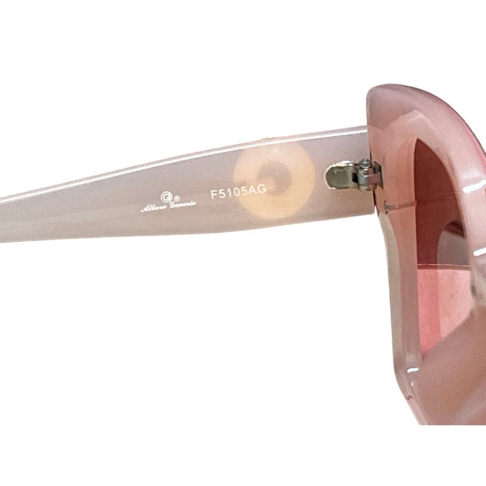 Pink Sun Glasses With A G On The Side - Thumbnail 4