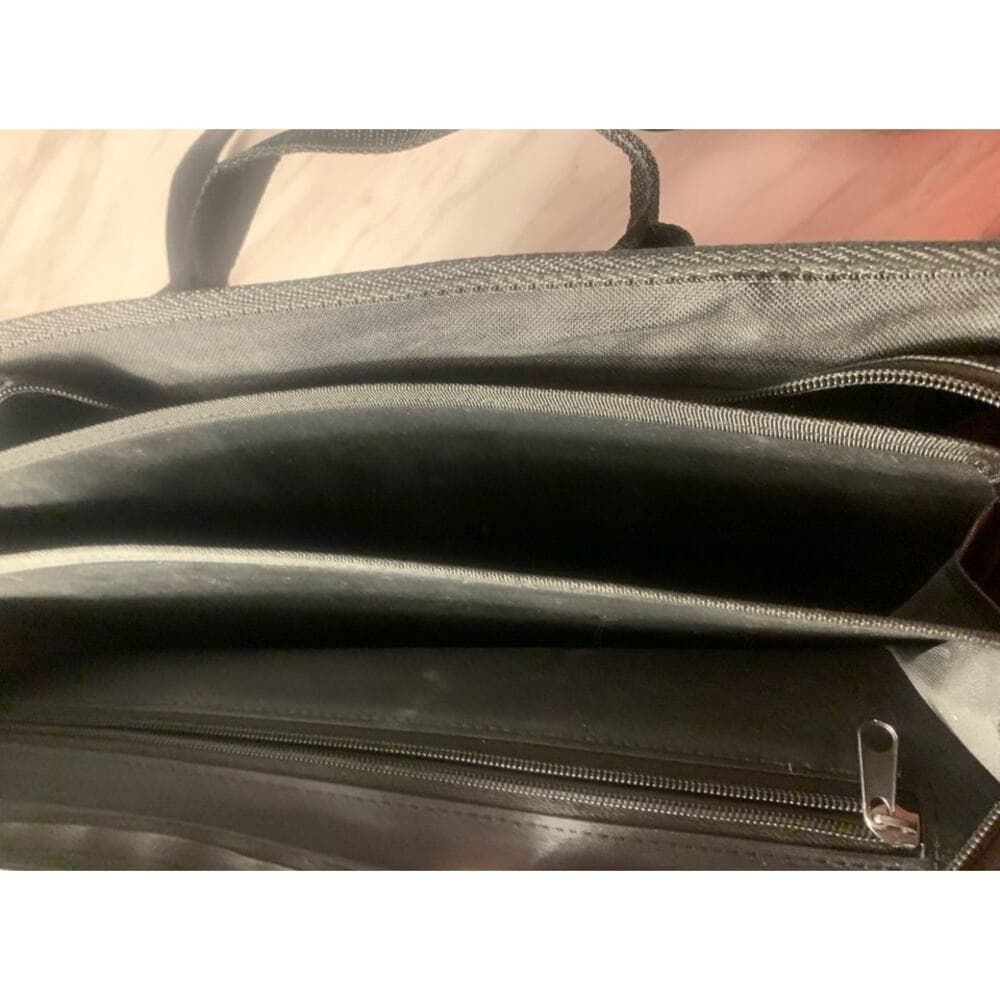 Queen Latifah Red Shoulder Bag 16” W X 11” L - Thumbnail 5