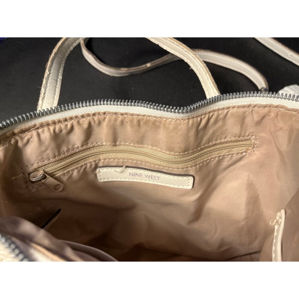 Nine West White Women’s Bag 6” L X 9” W - Thumbnail 3