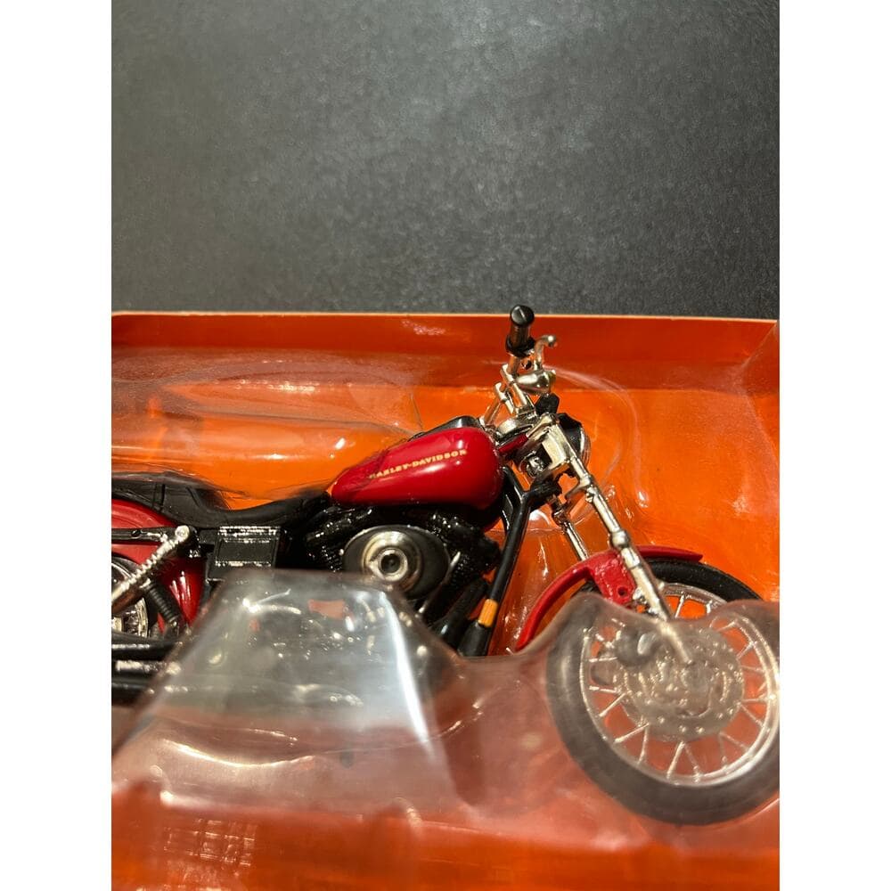 Harley Davidson Black & Red Motorcycle Toy 5” W X 2” L - Thumbnail 2