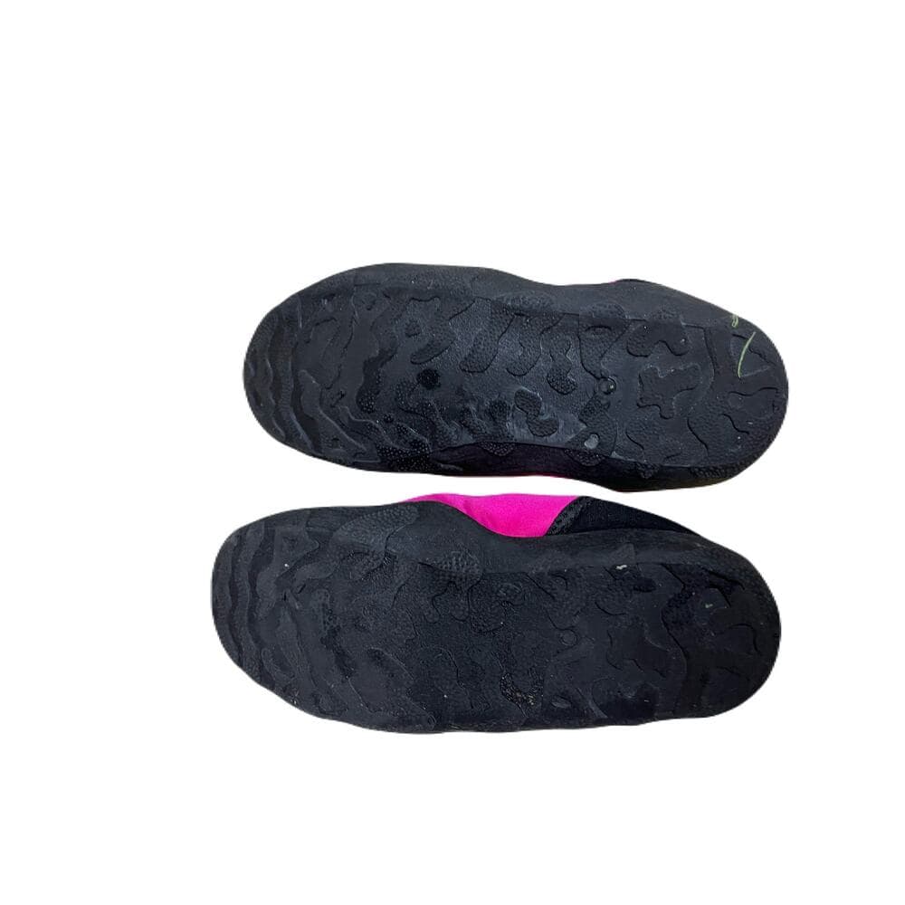 Women’s Pink & Black Water Slippers Size 7 Like New - Thumbnail 2