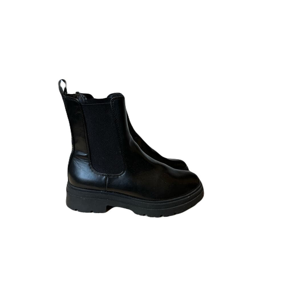 Women’s Black Boots Size 8 Good For Rain & Snow - Thumbnail 6
