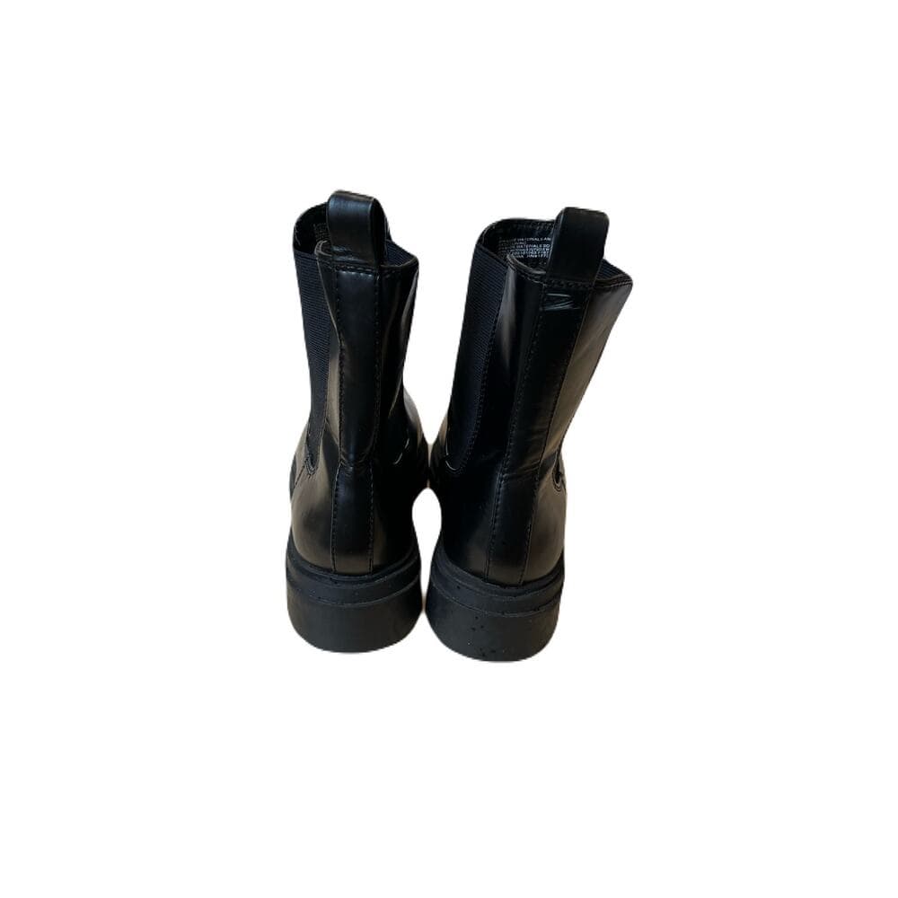 Women’s Black Boots Size 8 Good For Rain & Snow - Thumbnail 3