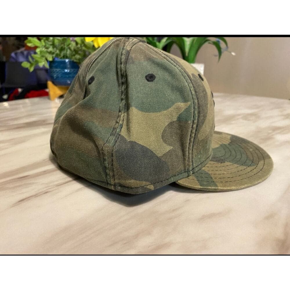 New Era Hat Size 7 1/2 Army & Black Yankee - Thumbnail 3