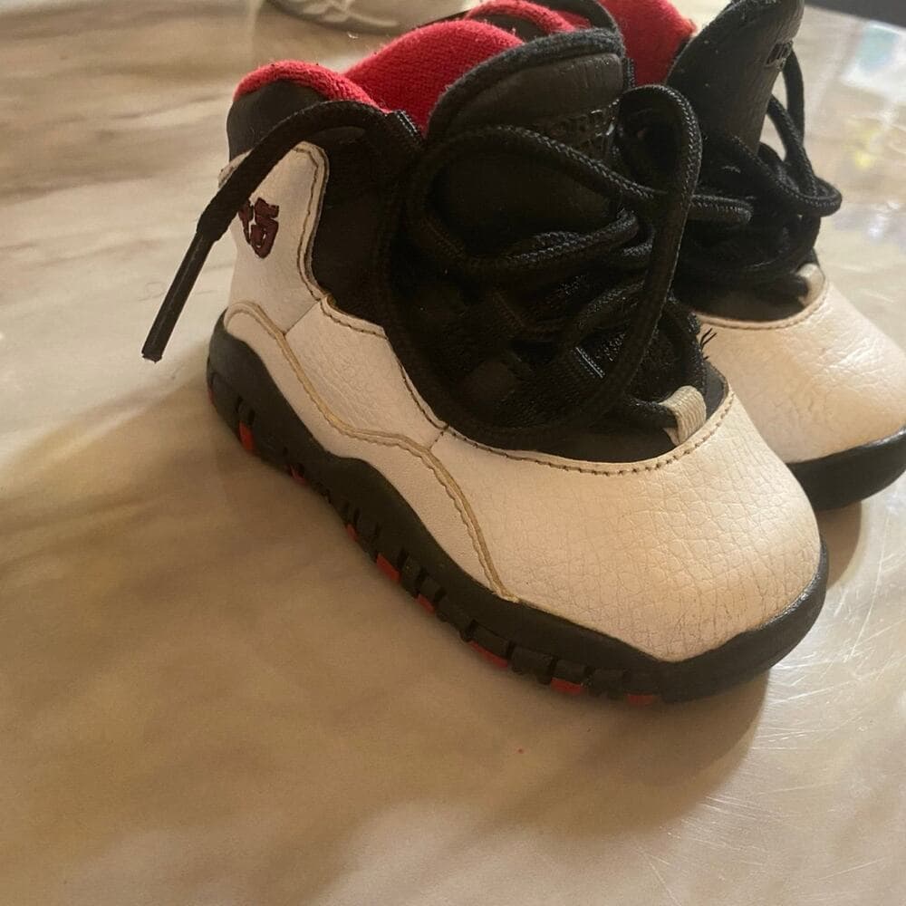 Jordan | shoes | toddler 4 C sneakers - Thumbnail 3