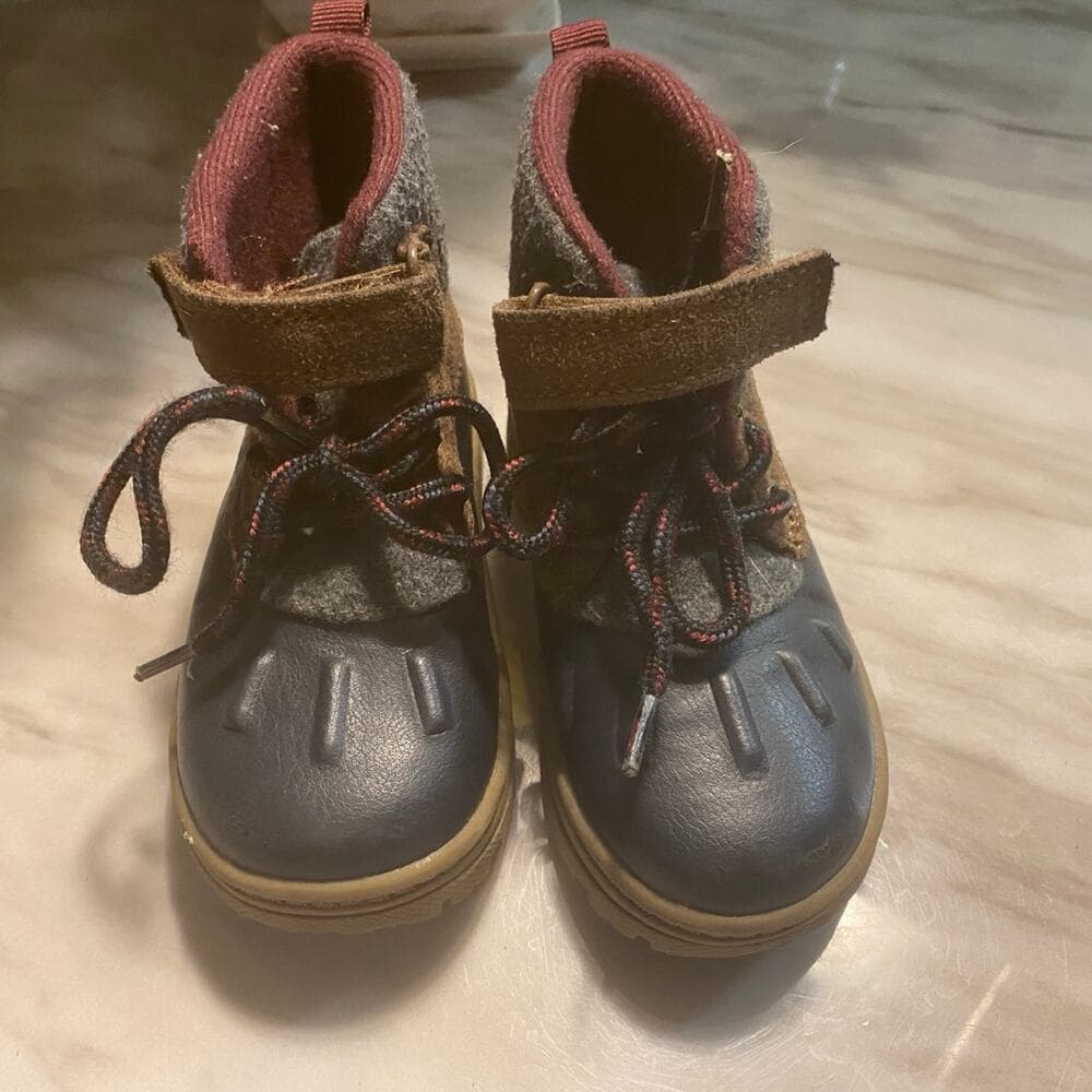 Carter's Brown/Black Toddler Duck Boots Size 7 - Thumbnail 3