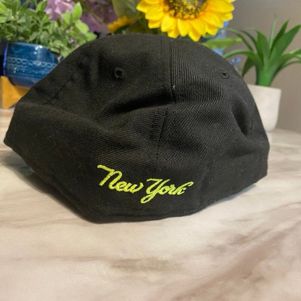 New York Yankees New Era Hat Size 8 Black & Green - Thumbnail 2