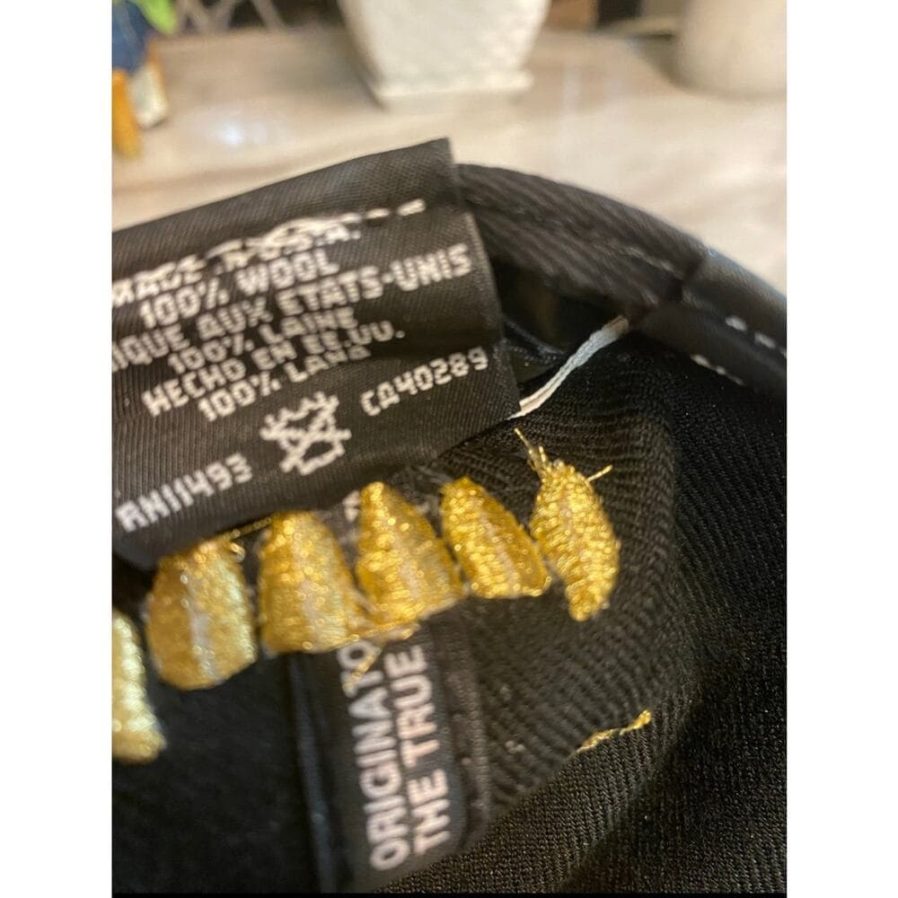 New Era Hat Size 7 1/2 Black & Gold Vampire - Thumbnail 5
