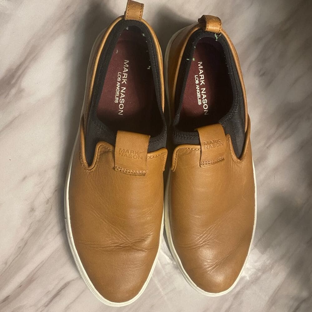 Men’s shoes size 10.5 - Thumbnail 3