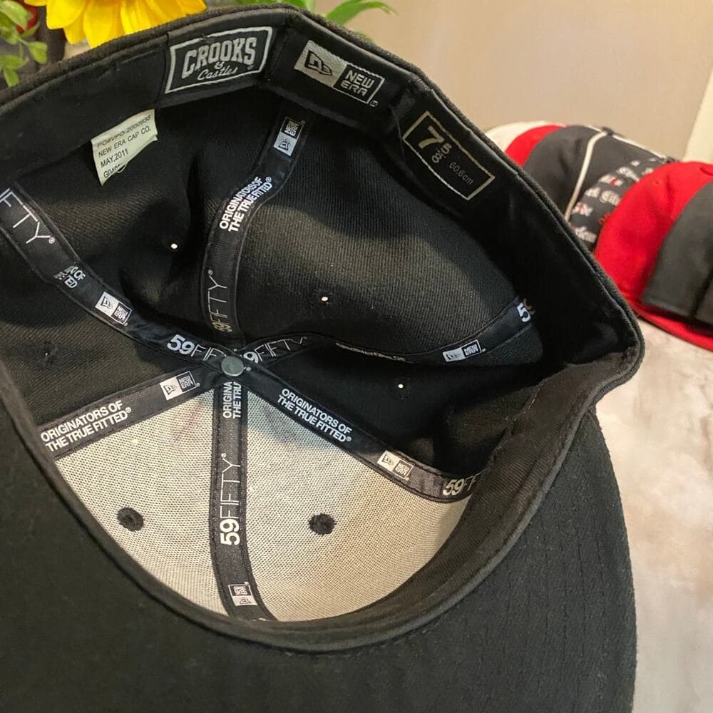 New Era Hat Size 7 5/8 Black & White - Thumbnail 4