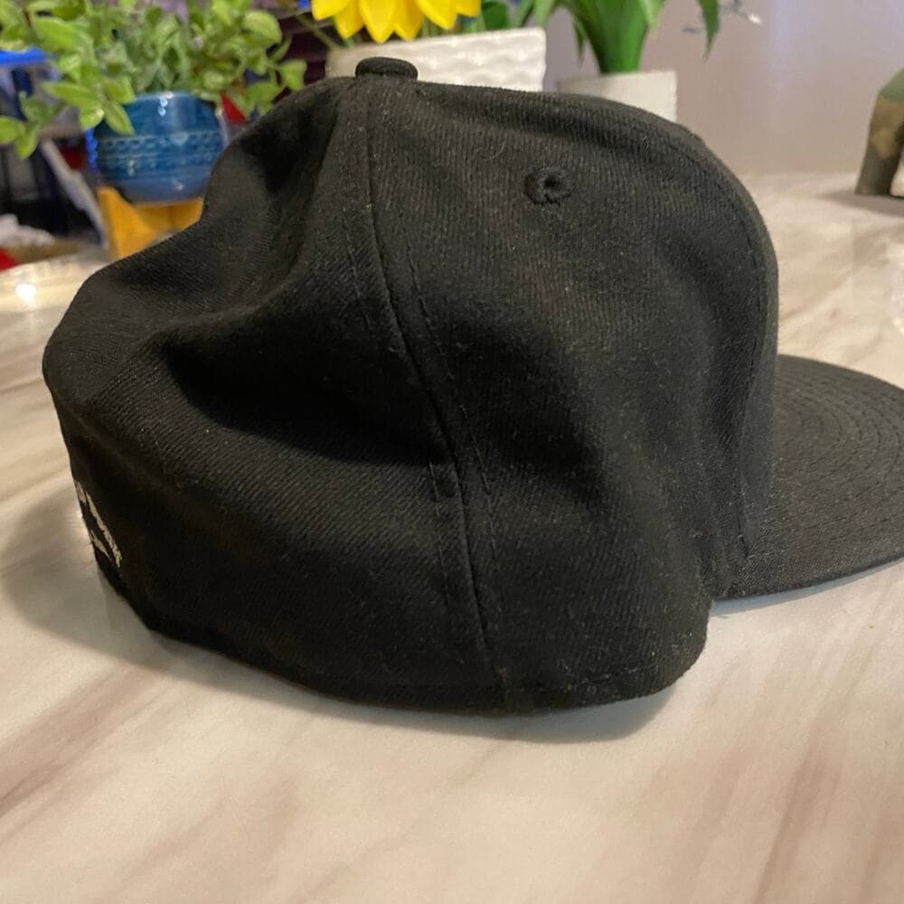 New Era Hat Size 7 5/8 Black & White - Thumbnail 3