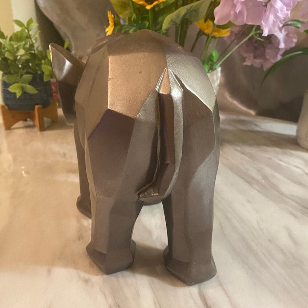 Decmode Modern 8 Inch Polished Silver Faceted Elephant Polystone Sculpture - Thumbnail 5