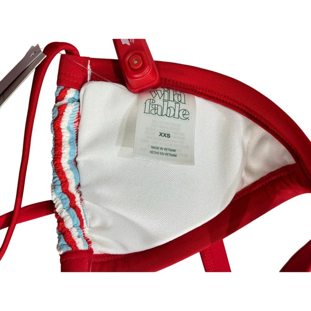 Women's Pucker Contrast Binding Triangle Bikini Top - Wild Fable Red - Thumbnail 3