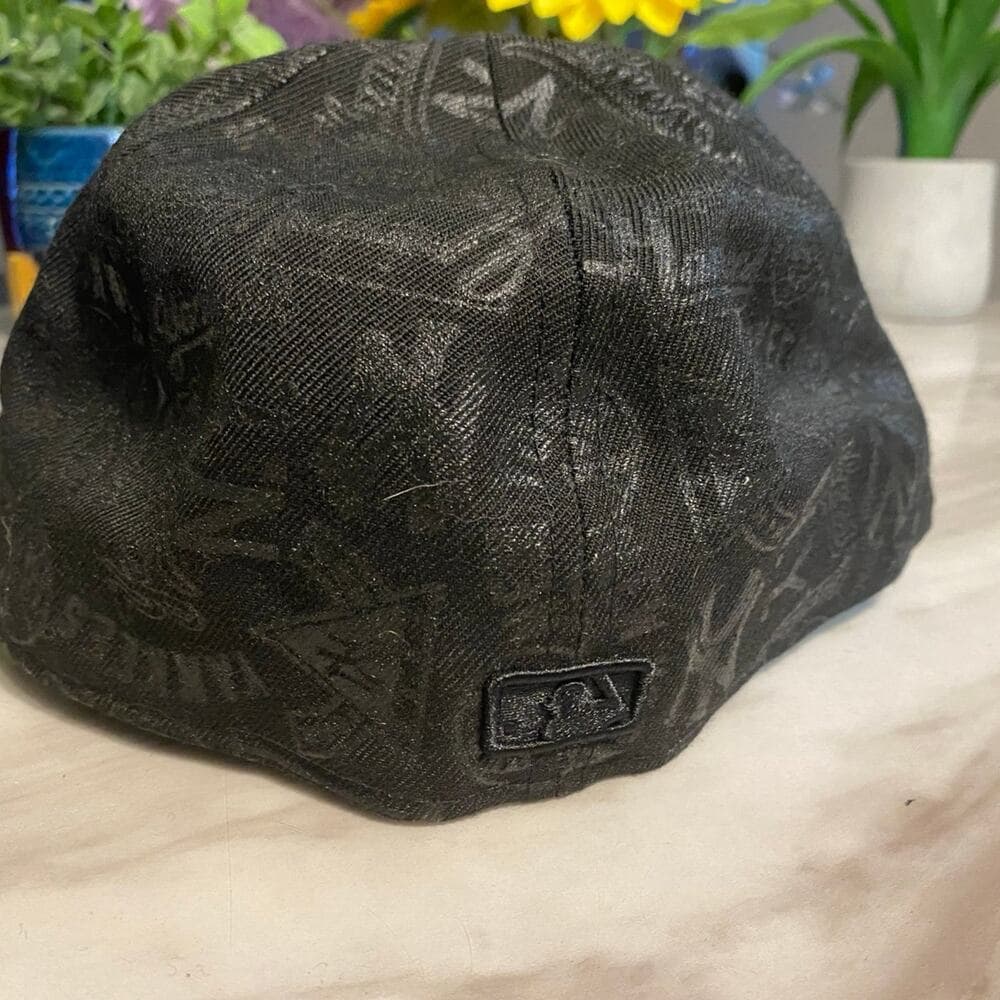 New York yankee New Era Hat Size 7 1/2 - Thumbnail 3