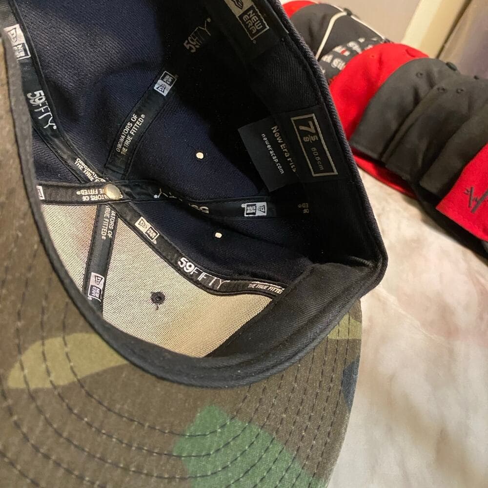 New Era Hat Size 7 5/8 - Thumbnail 3