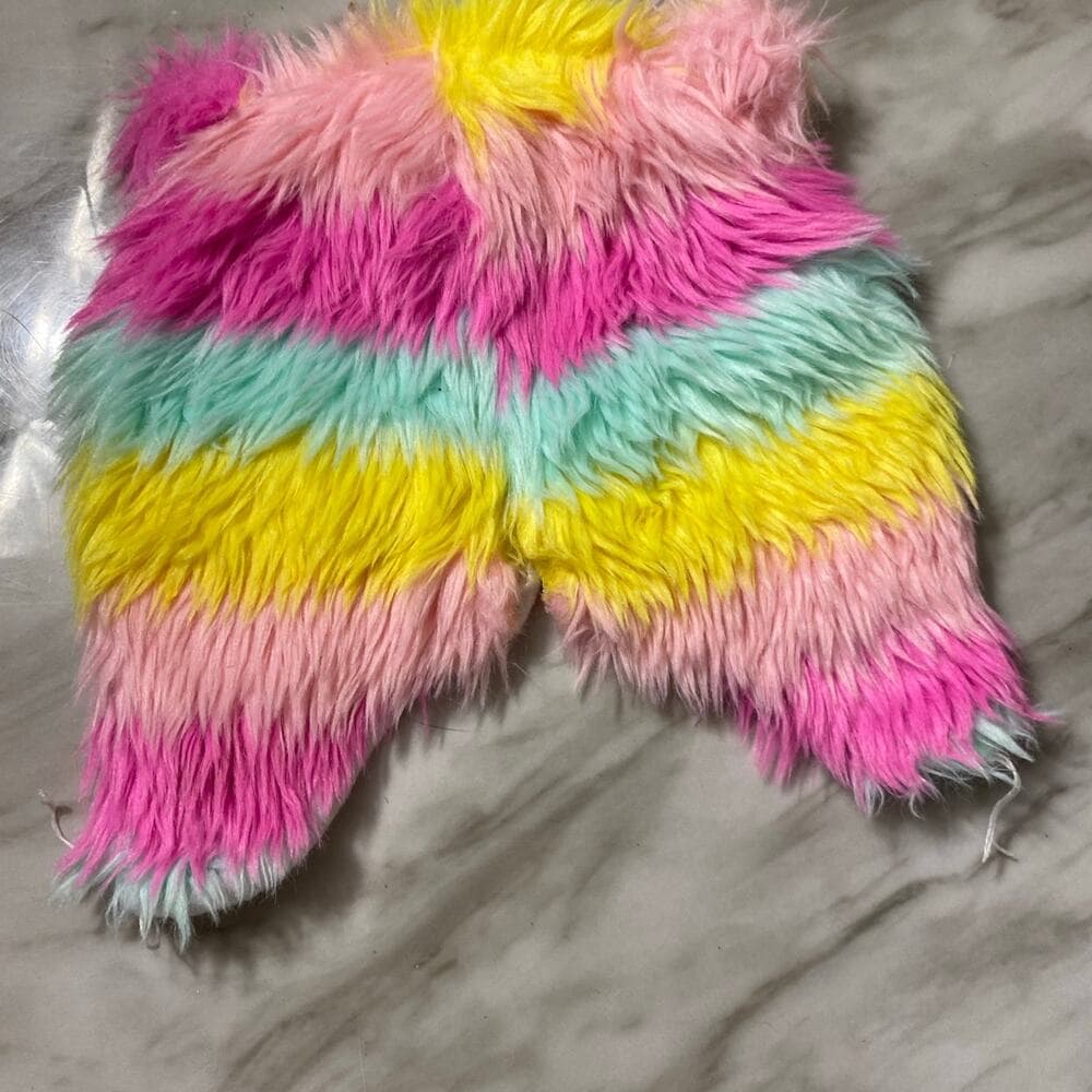 Colorful, unicorn fur kids hat - Thumbnail 2