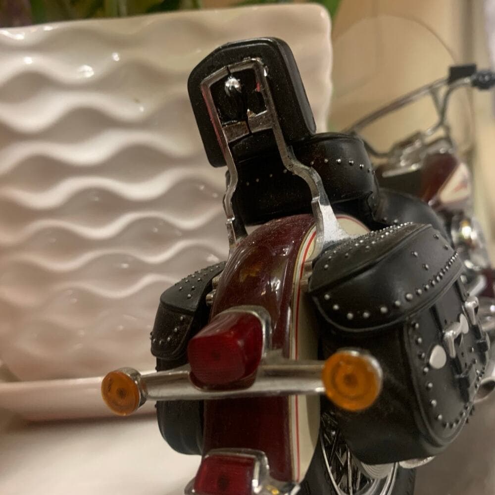 Precision Models Harley-Davidson Softail Classic 1/10 Diecast Complete! - Thumbnail 5