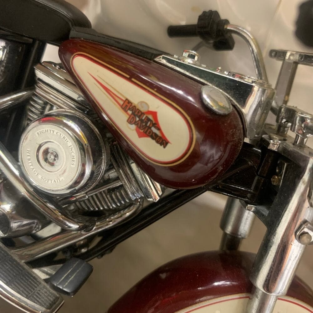 Precision Models Harley-Davidson Softail Classic 1/10 Diecast Complete! - Thumbnail 7