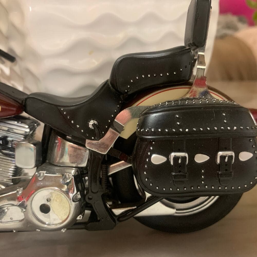 Precision Models Harley-Davidson Softail Classic 1/10 Diecast Complete!