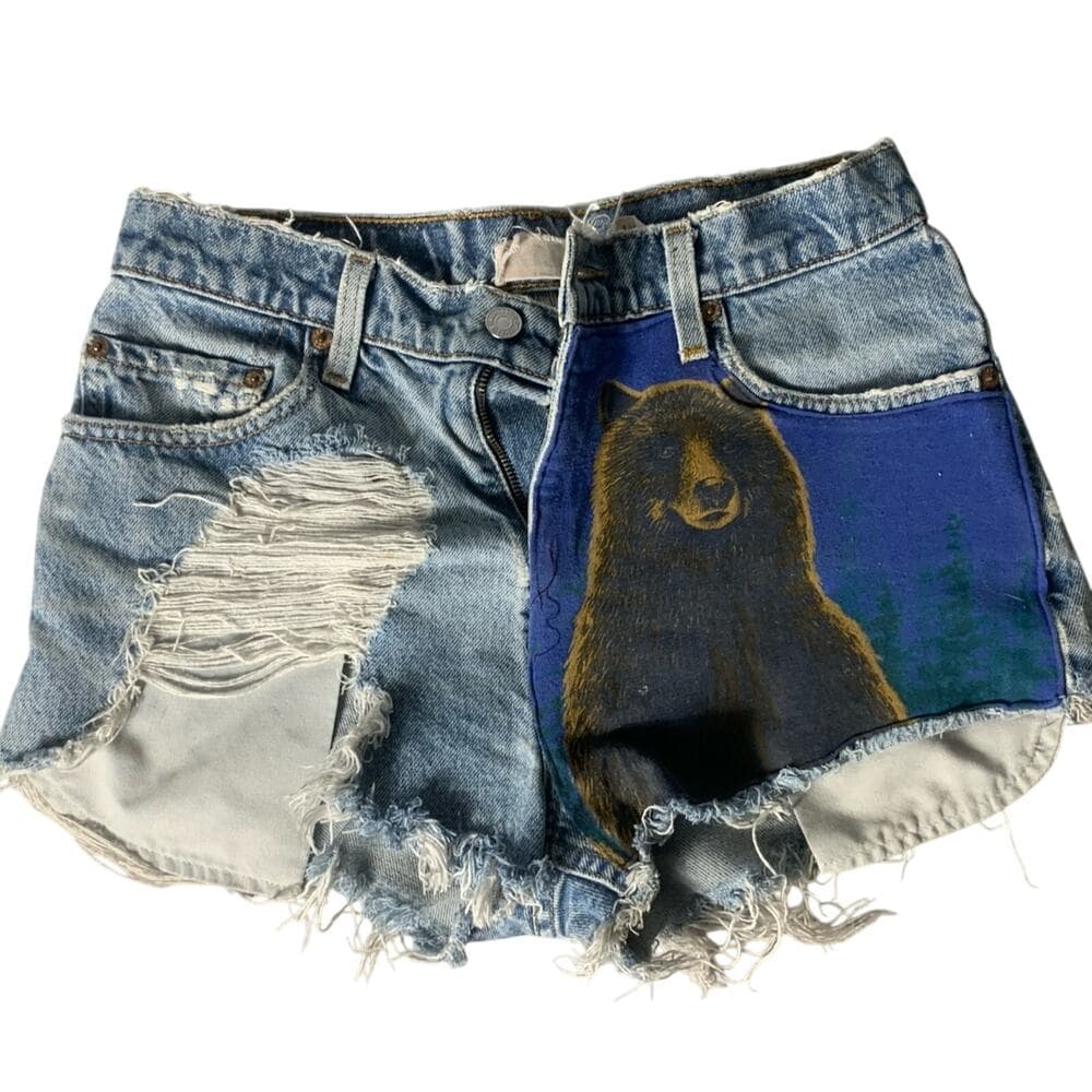 Levi’s Women’s Shorts Size Medium - Thumbnail 4