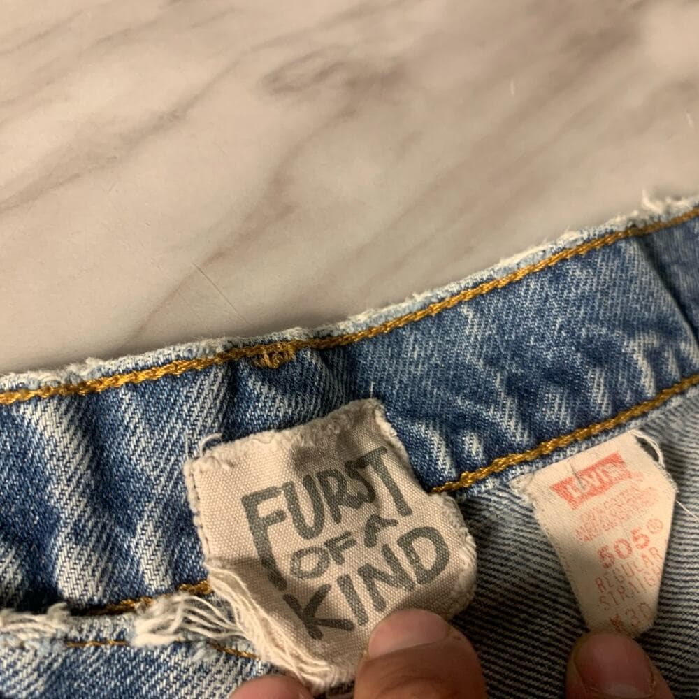Levi’s Women’s Shorts Size Medium - Thumbnail 2