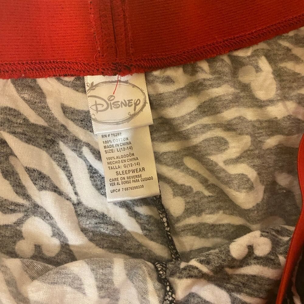Minnie Mouse sleepwear size large ( - Thumbnail 2