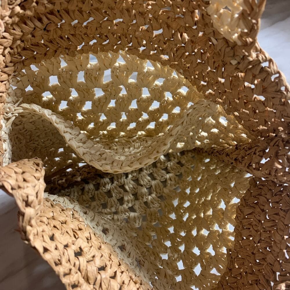 breach women's Handbag