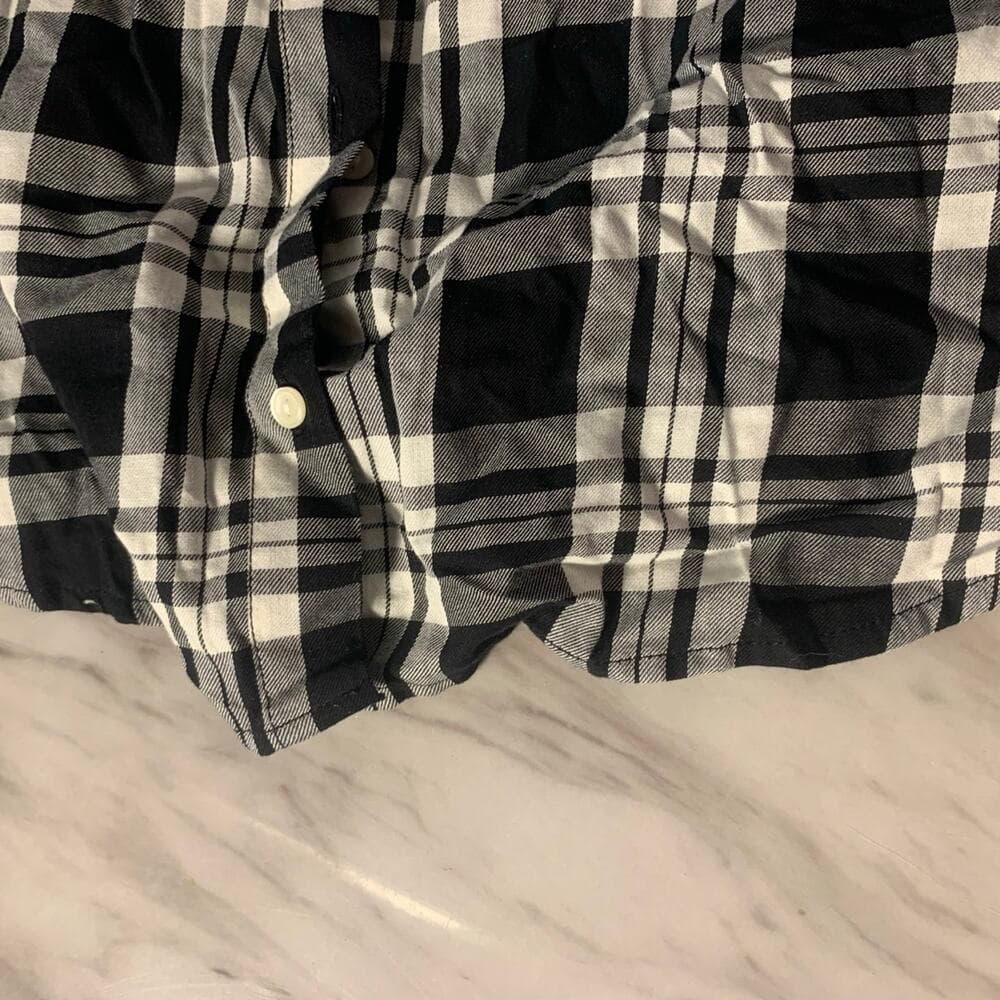 H & M Women’s Button Down Size 10 - Thumbnail 4
