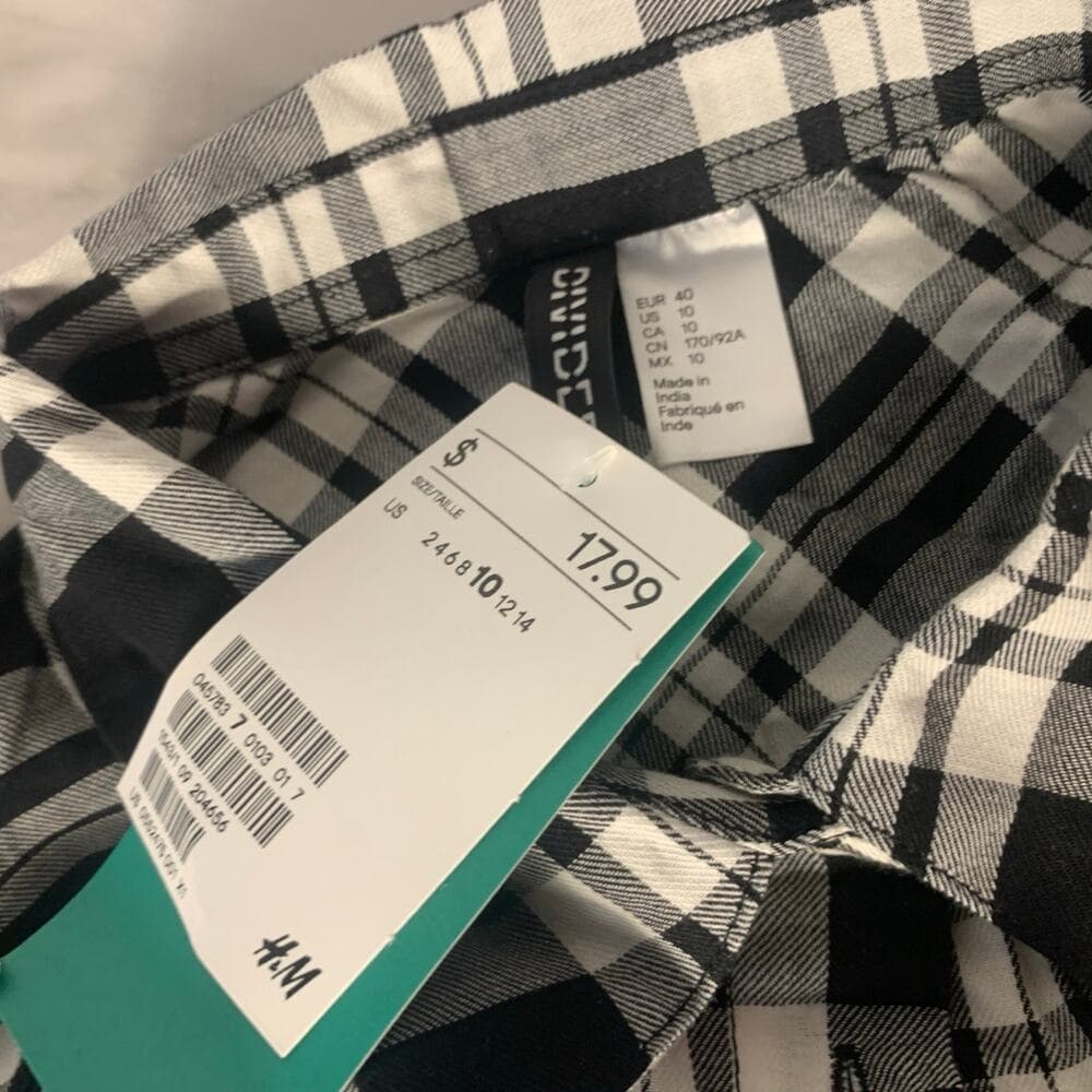 H & M Women’s Button Down Size 10