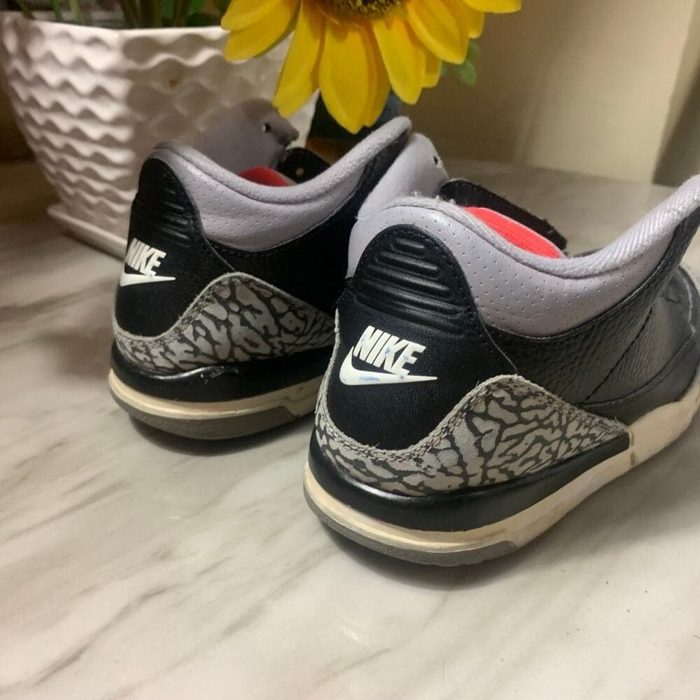 Jordan For Kids Size 3 sneakers - Thumbnail 3