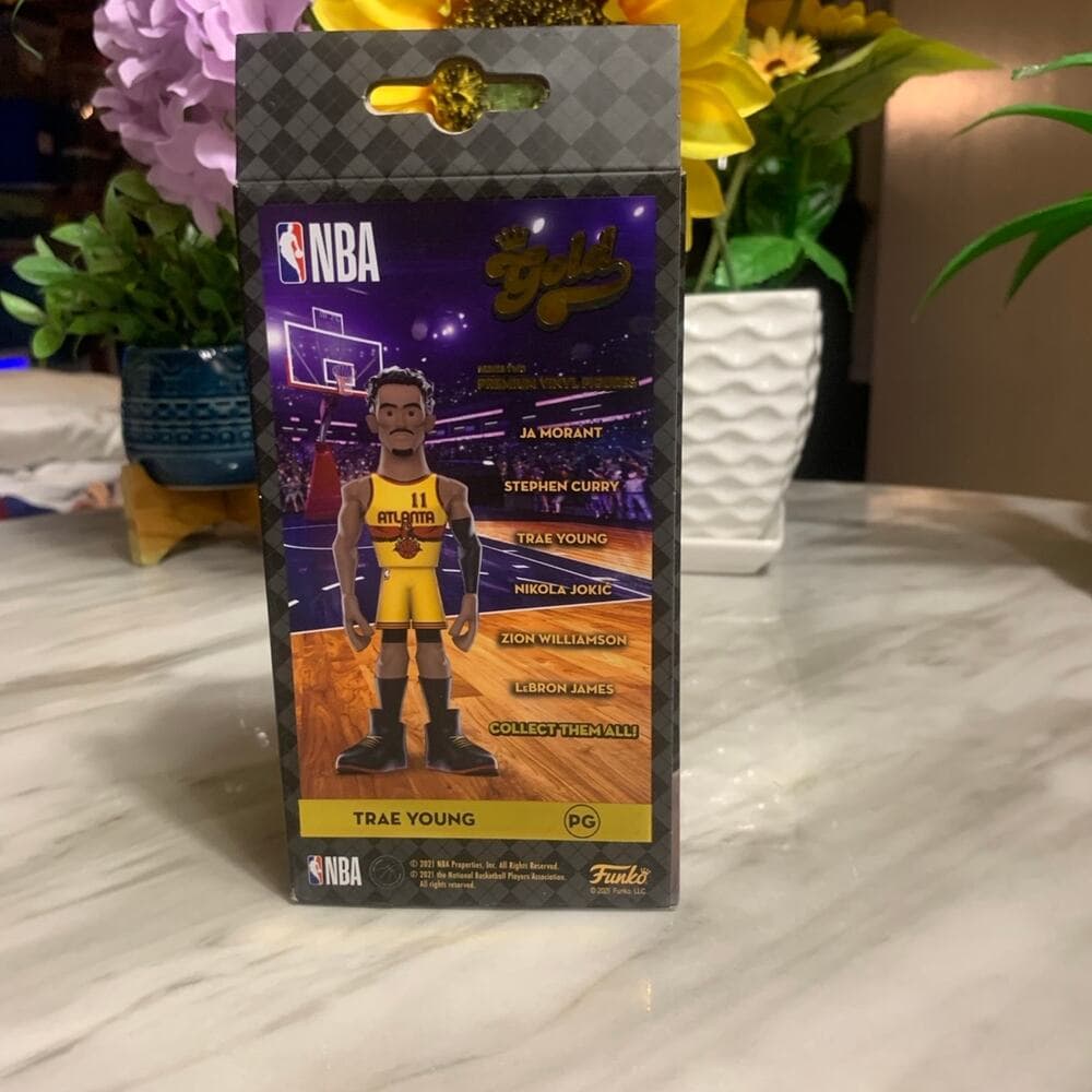 Funko Gold NBA Trae Young 5" figure Atlanta Hawks - Thumbnail 2