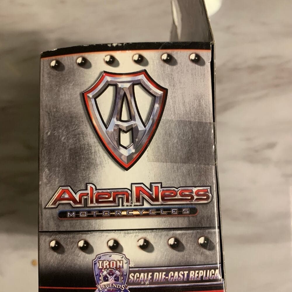 Arlen Ness Motorcycles Iron Legends 1/18 Unopened Box Die Cast Replica Blue - Thumbnail 4