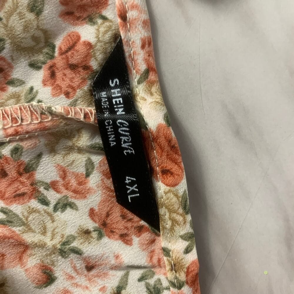 SHEIN Women’s Dress Size 4XL - Thumbnail 2