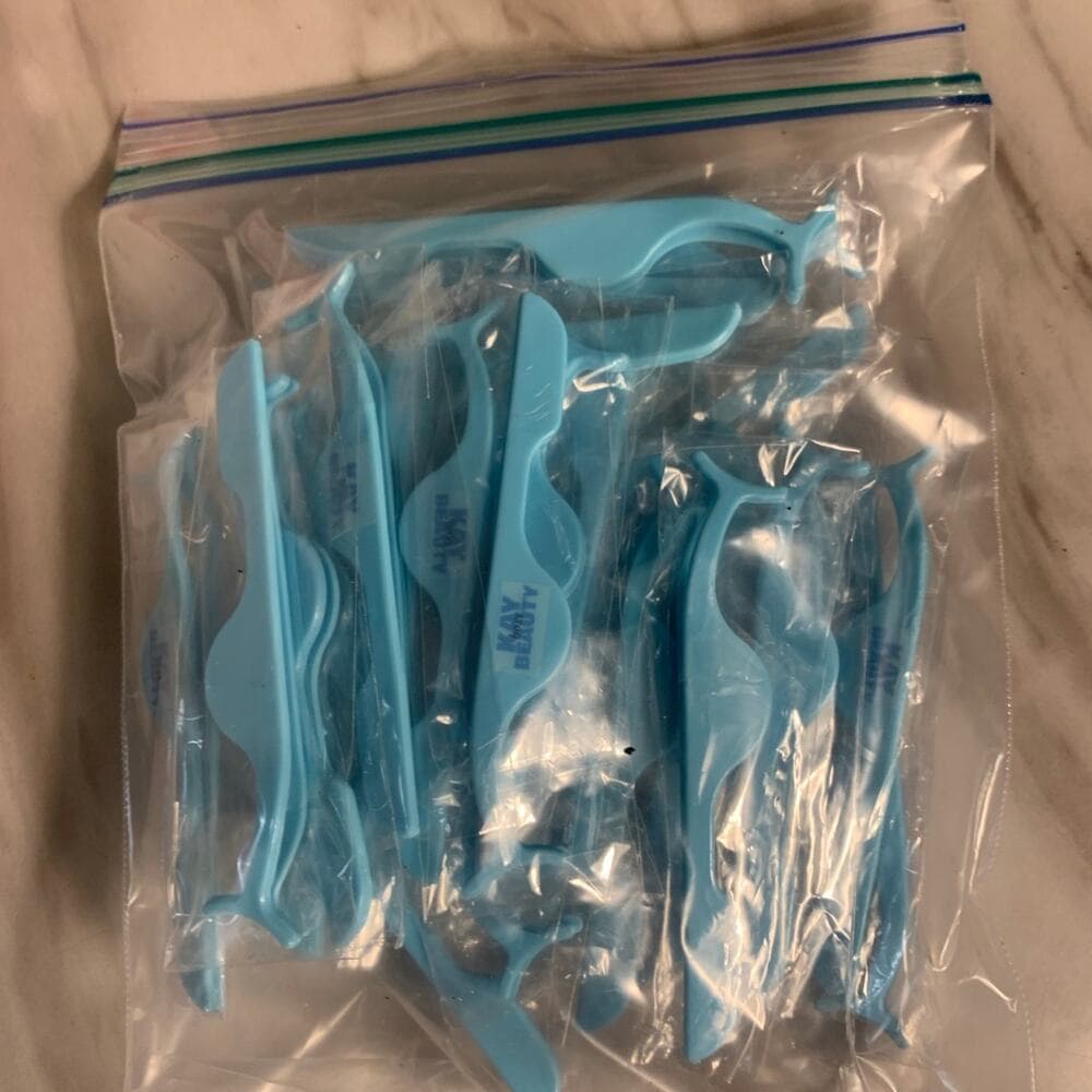 32 Lash Applicators - Thumbnail 2