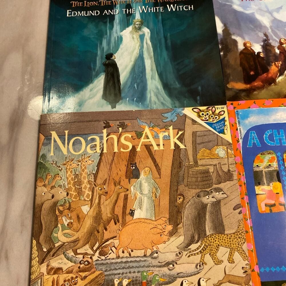 Bundle of books - Thumbnail 2