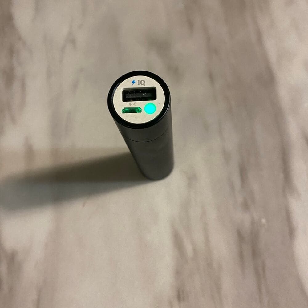 Portable phone battery charger - Thumbnail 2