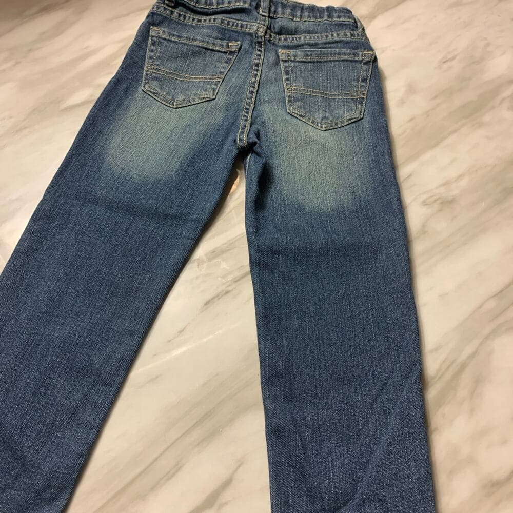Jeans size 4T children place