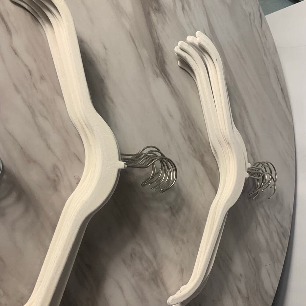 29 Hangers - Thumbnail 2