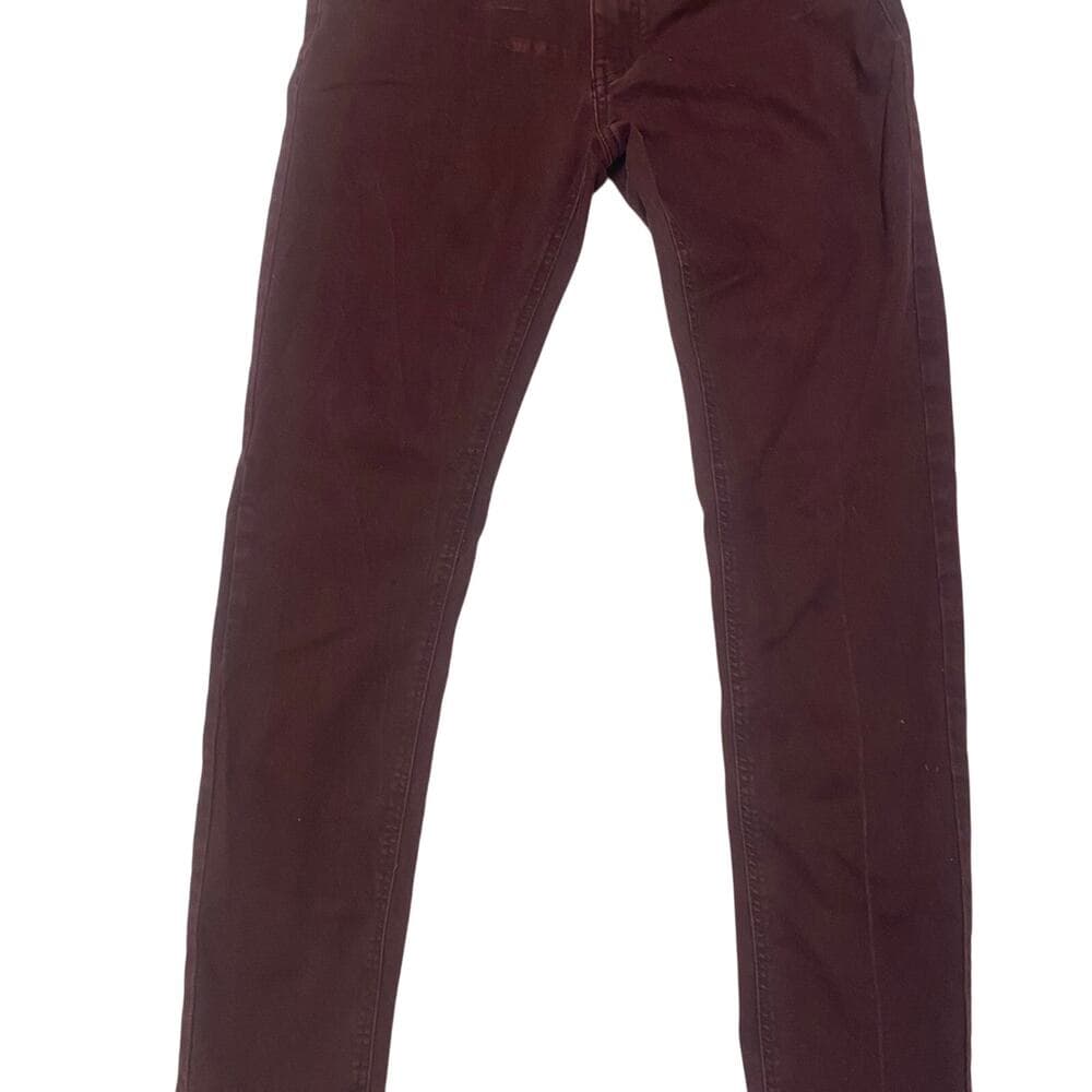 X-ray burgundy, jeans
