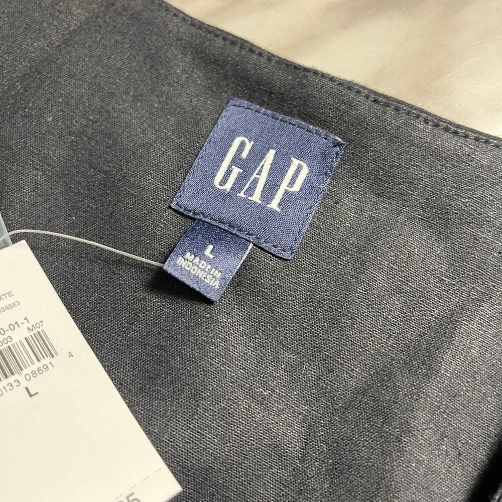 Gap Black Vest Size Large - Thumbnail 2