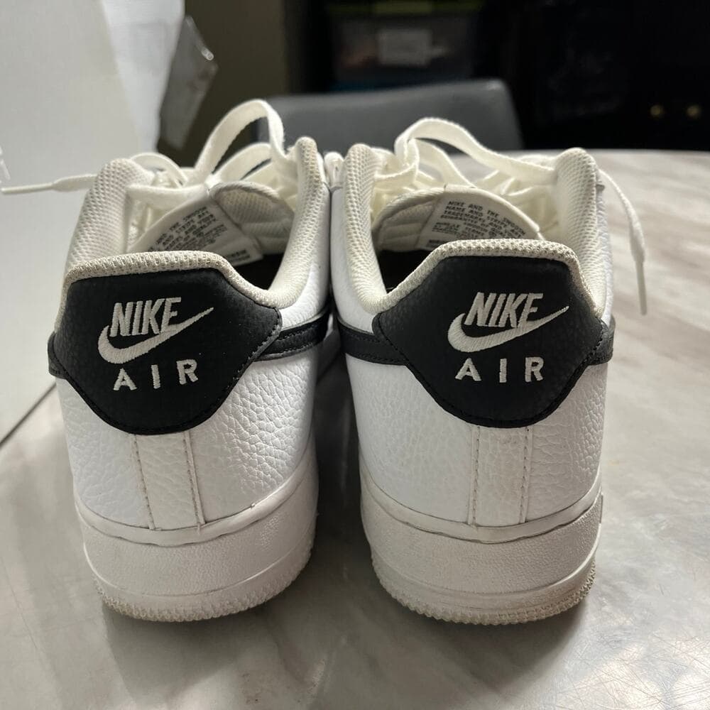Nike Air Force 1 Shoes White & Black Men's Size 9 - Thumbnail 2