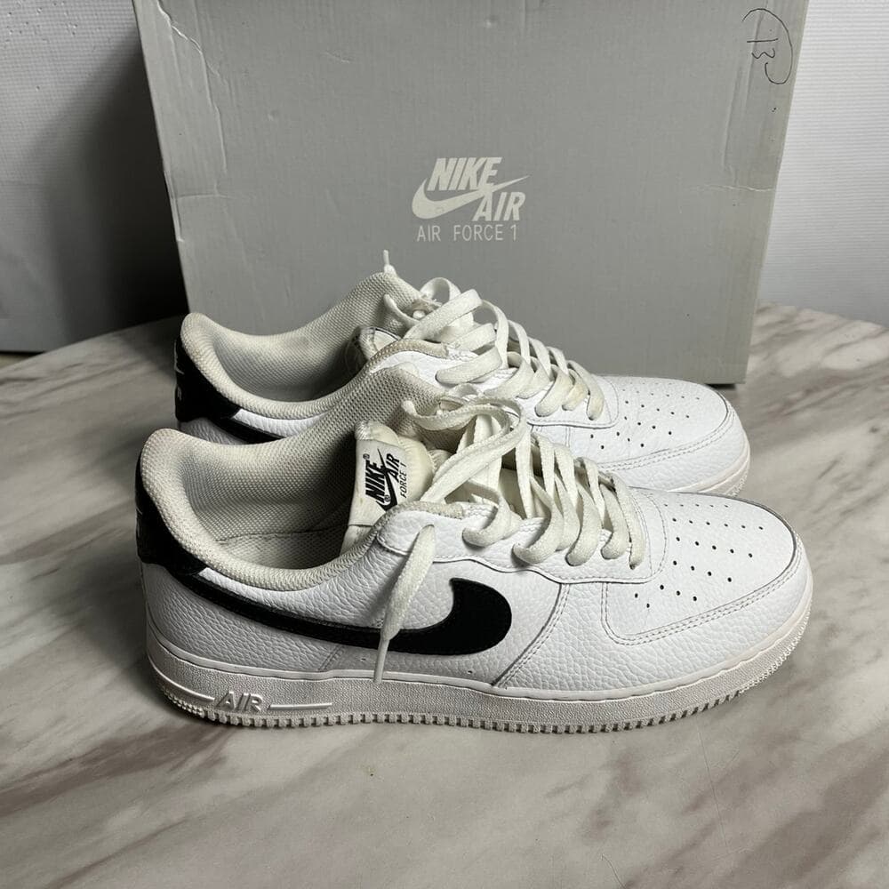 Nike Air Force 1 Shoes White & Black Men's Size 9
