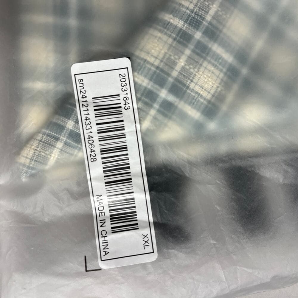 Manfinity Men’s Button Down Size XXL - Thumbnail 2