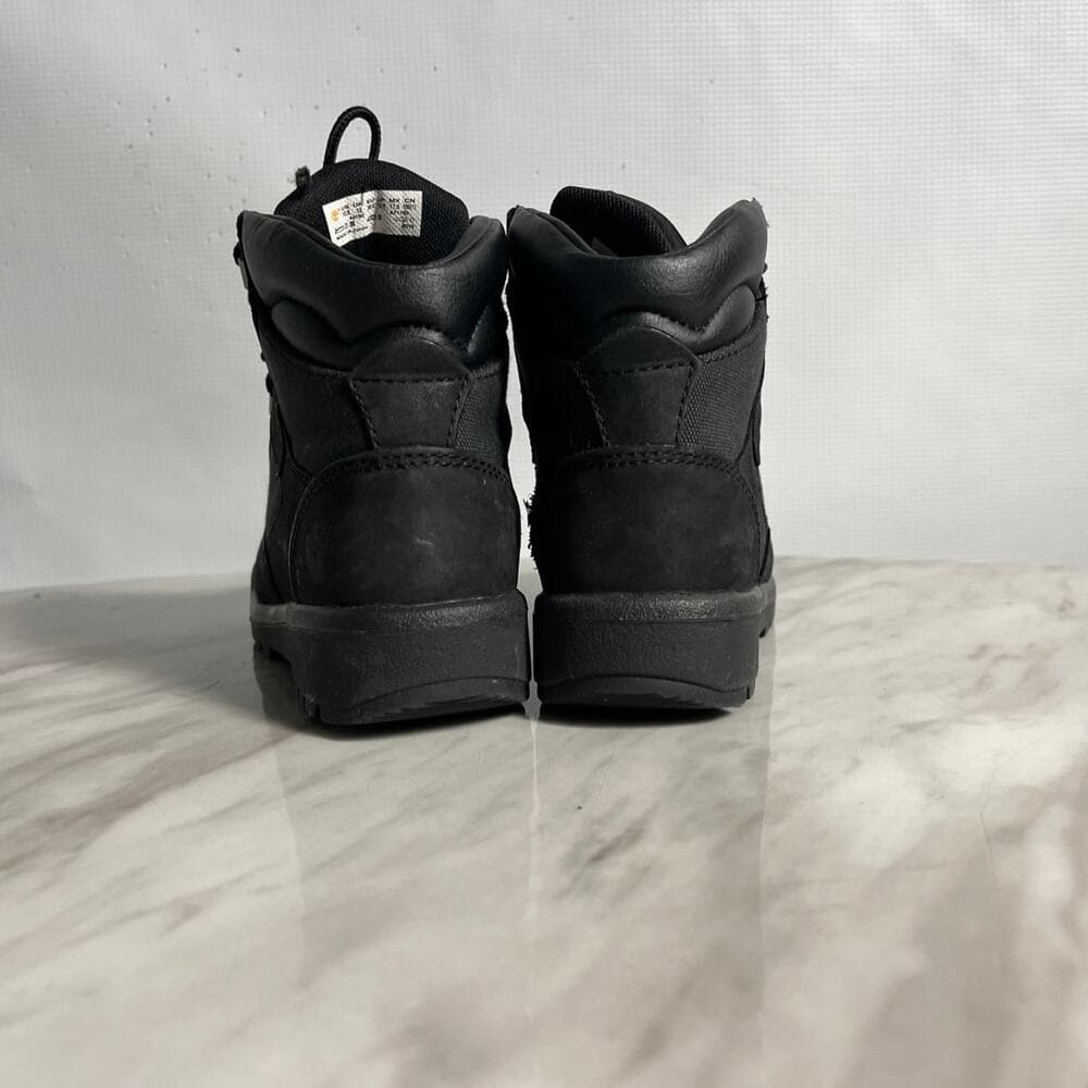 Black Timberland boots for toddlers size 12.5 - Thumbnail 3