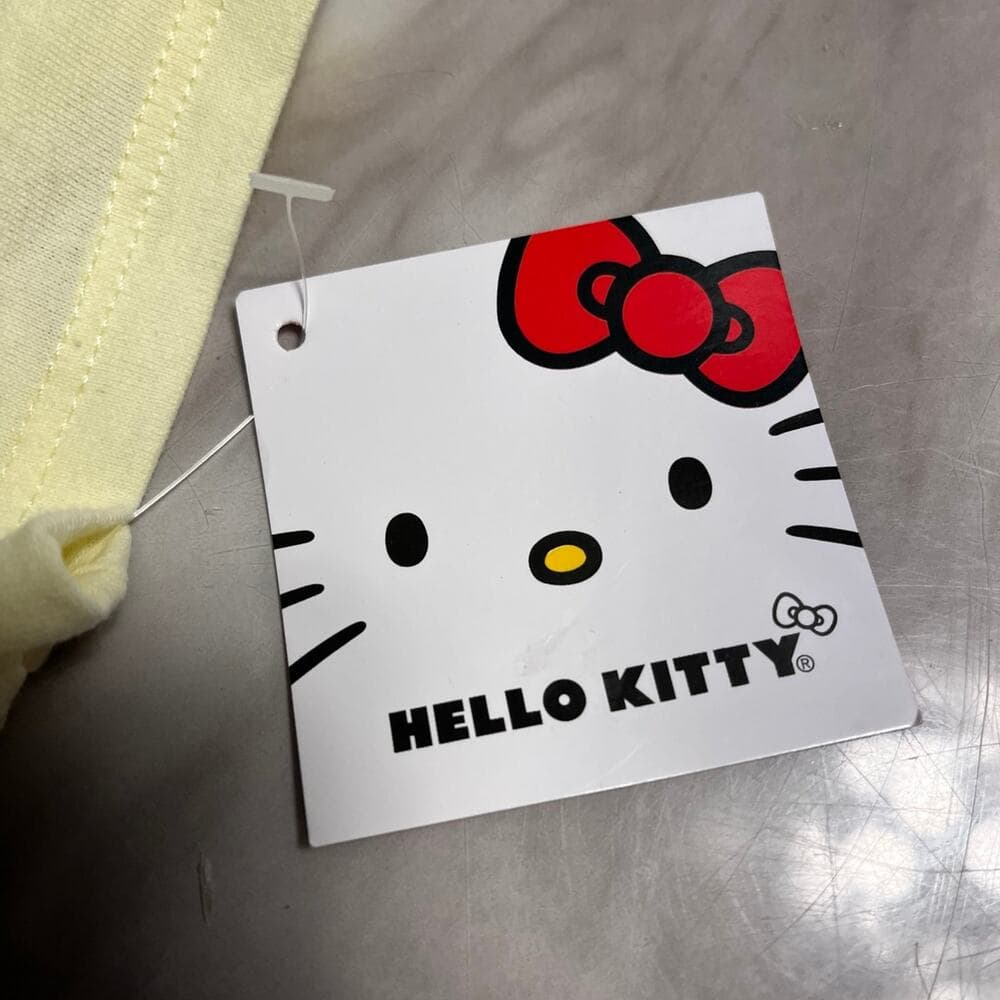 Hello Kitty Yellow T-shirt Size 3/4 - Thumbnail 2