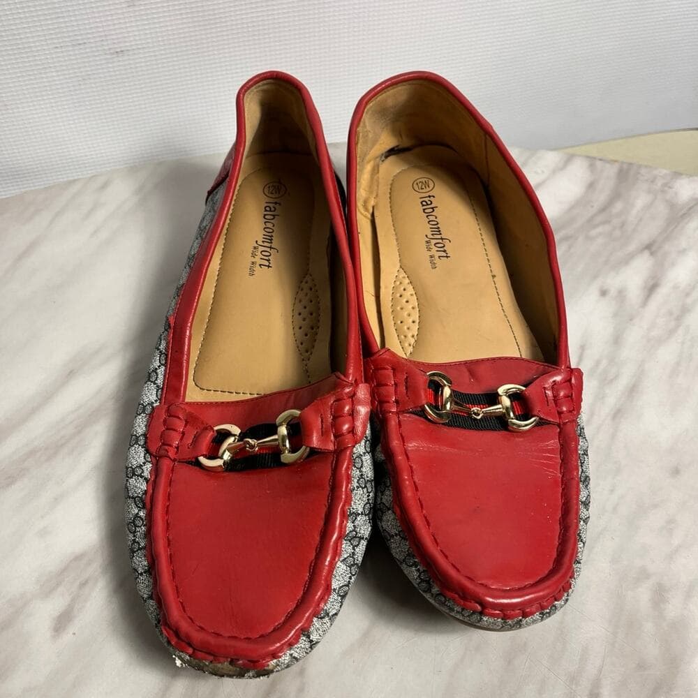 Fabcomtort Women’s Loafers Size 12