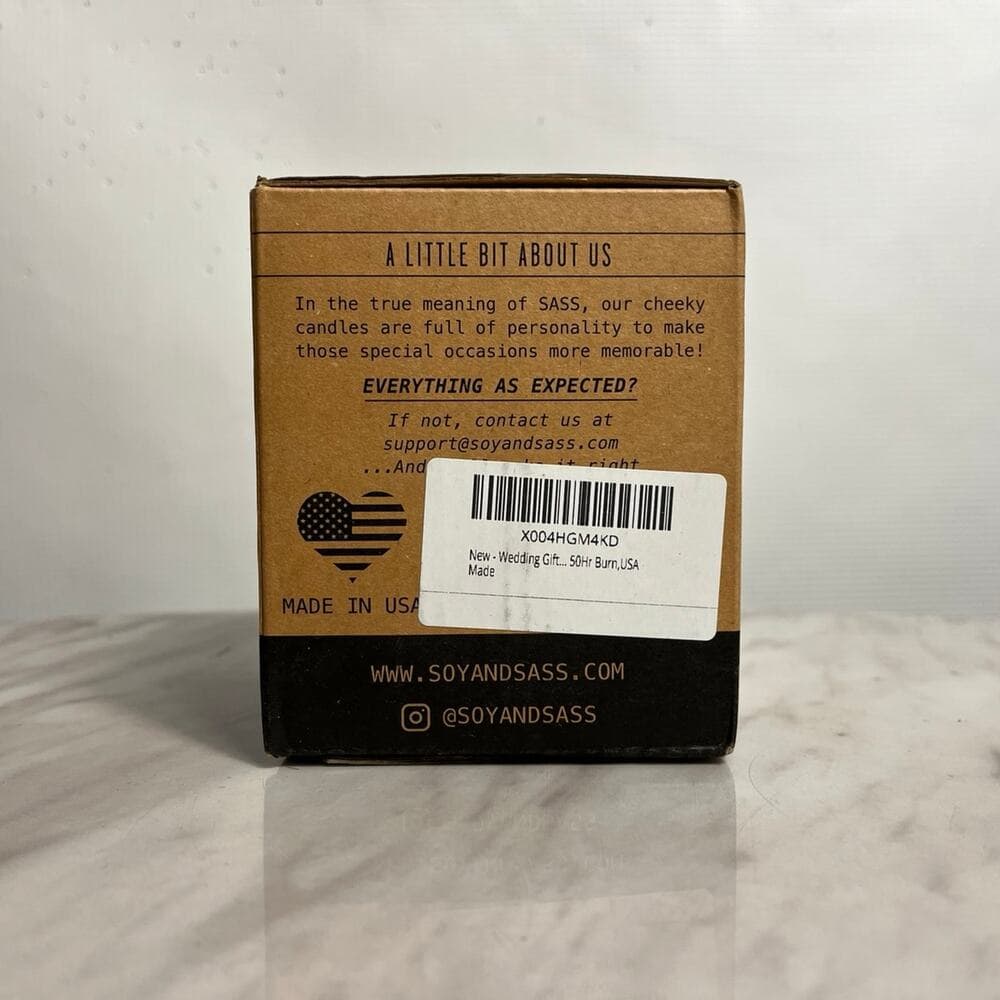 Mr. & Mrs. 2025, Lavender Scented Candle - Thumbnail 2