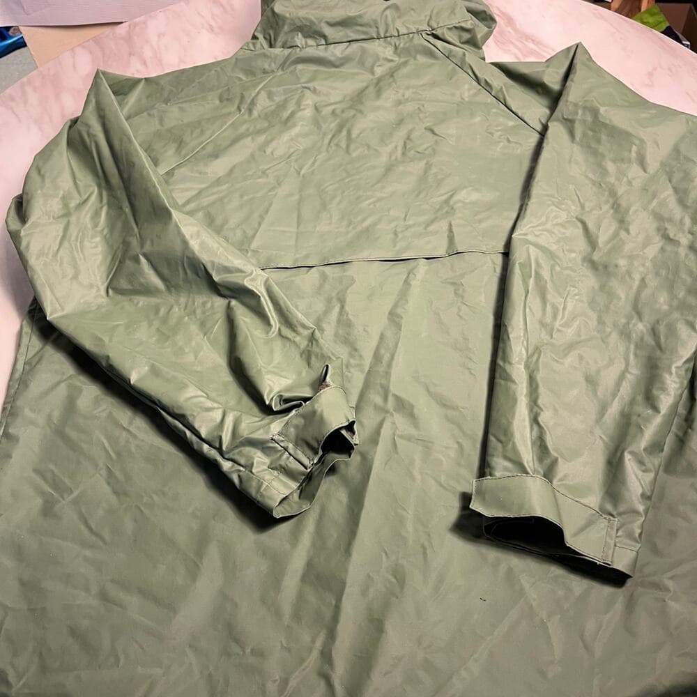 green Rothco rain jacket Size Large - Thumbnail 4