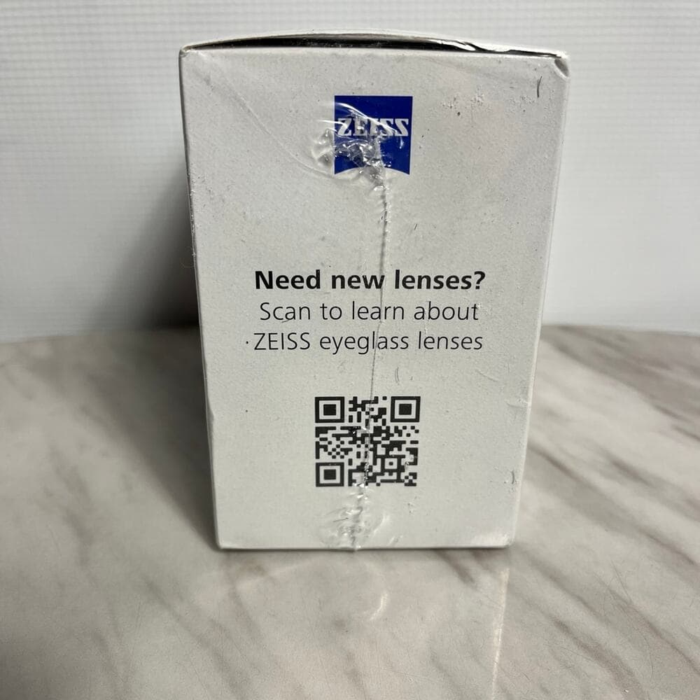 ZEISS Pre-Moistened Lens Cleaning Wipes, 80 Count - Thumbnail 3