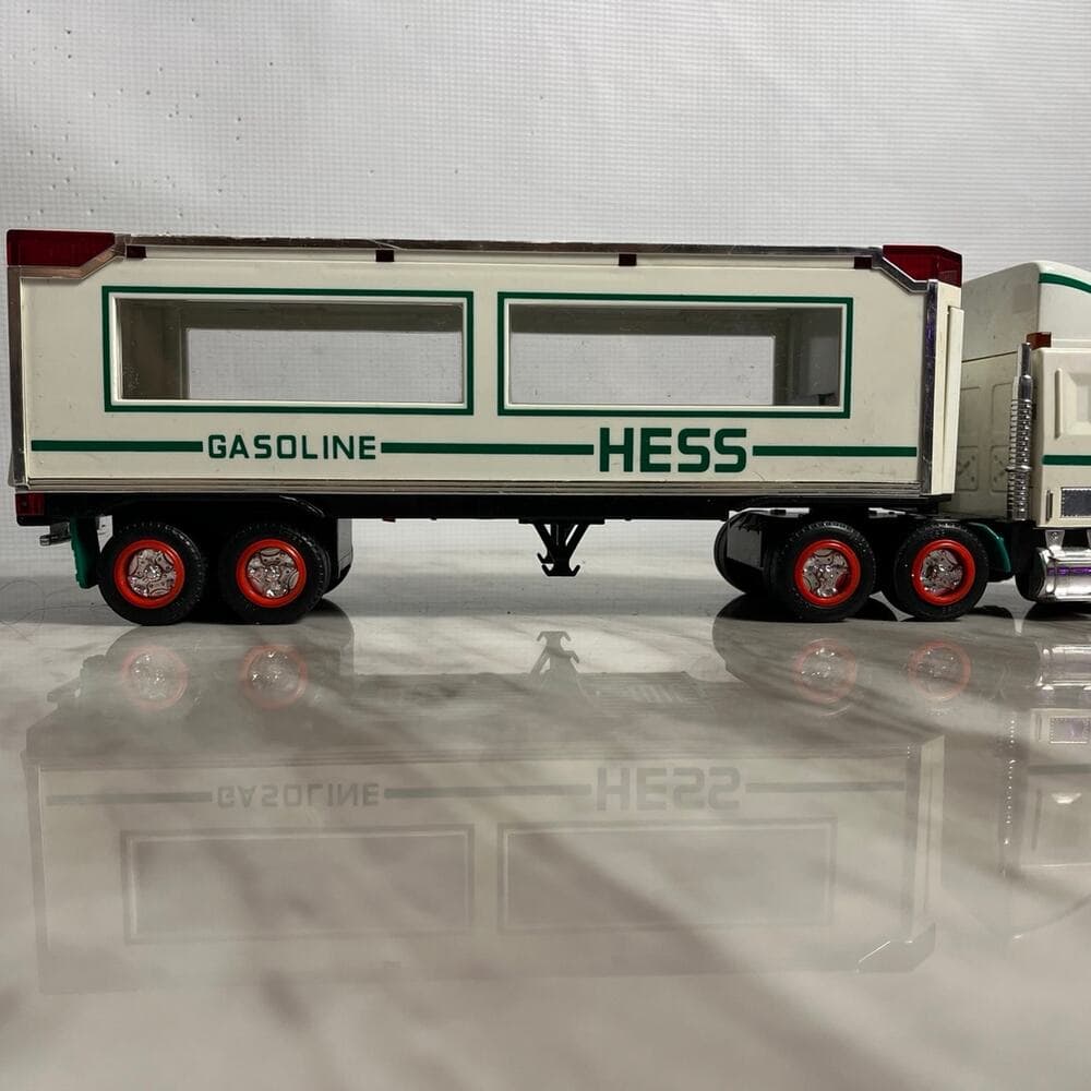 Rare 1997 Hess Oil Toy Truck with Racers - Tested Working Model - Thumbnail 4